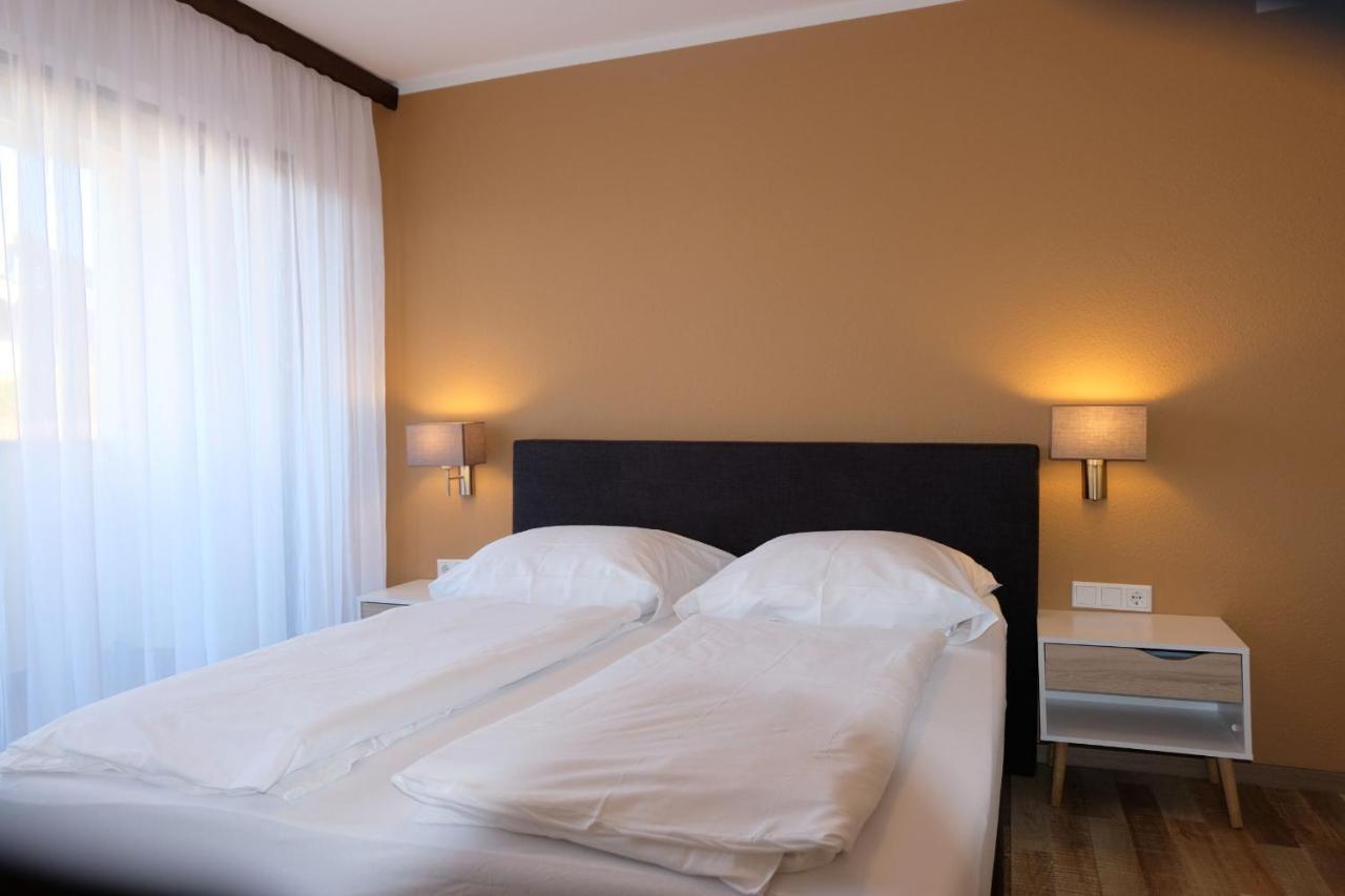Zum Weissen Lamm Hotel Rothenberg Exterior photo