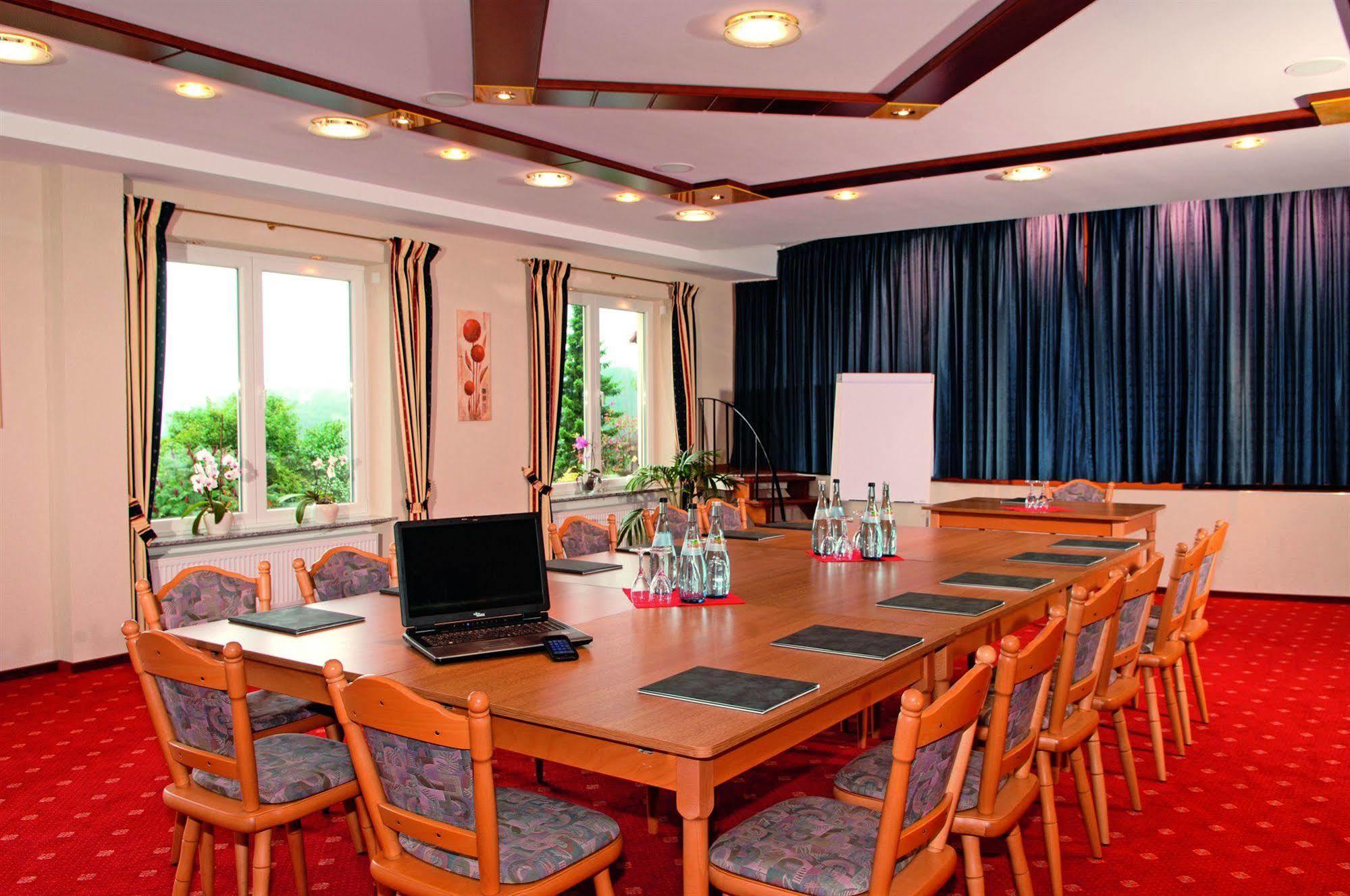 Zum Weissen Lamm Hotel Rothenberg Exterior photo